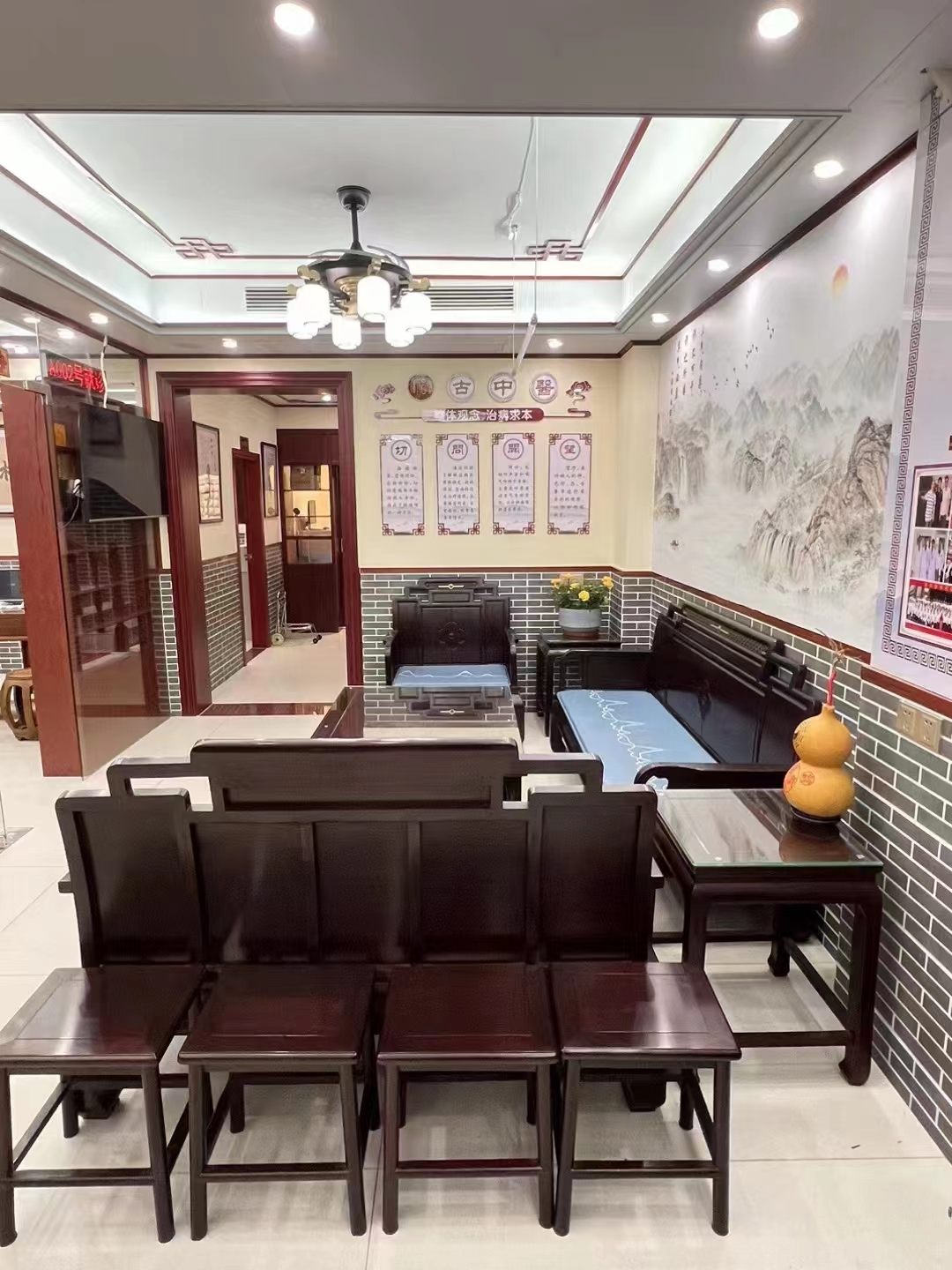 1705565270125515.jpg 1705565233601373.jpg